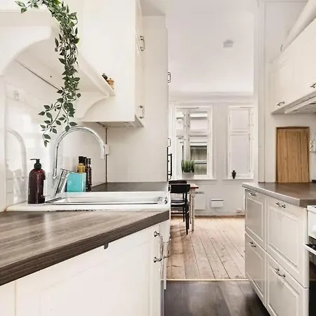 Ks12 - Charming 3br Townhouse 펜션 베르겐