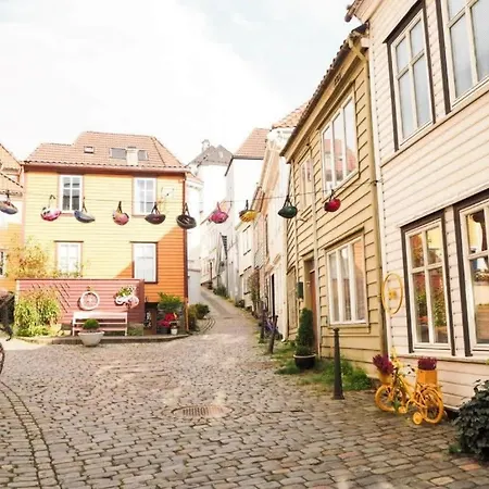 Ks12 - Charming 3br Townhouse *